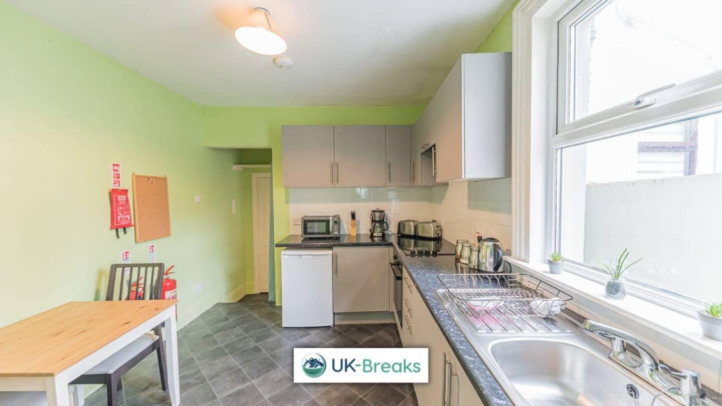 Large, Centrally Located, 5 Bedroom House Workington Εξωτερικό φωτογραφία